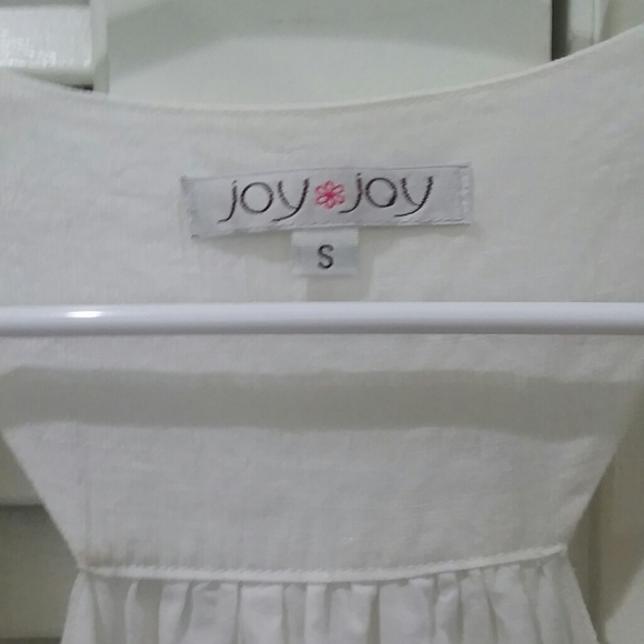 Joy Joy Cute Top with Beautiful Beadwork - Picture 4 of 5